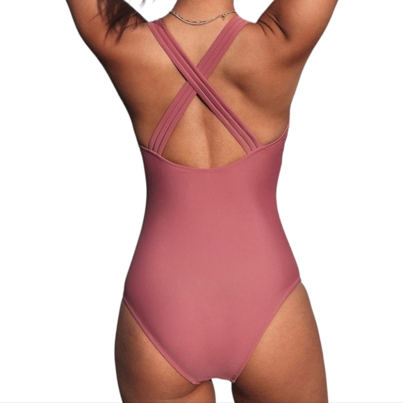 CUPSHE Cutout Crisscross One Piece Swimsuit Twist Front Women - Picture 2 of 6